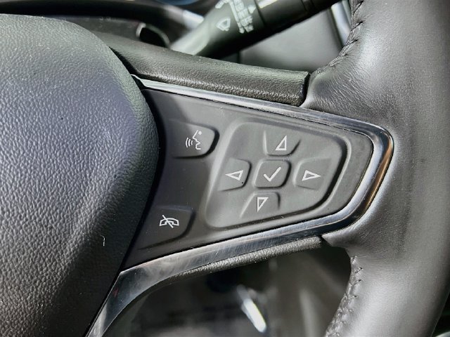 Used 2021 Chevrolet Equinox LT FWD image 32