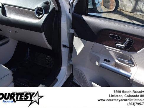 Used 2023 Mercedes-Benz GLA 250 GLA 250 image 34