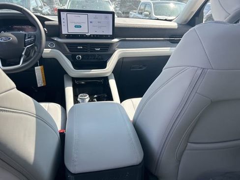 New 2026 Ford Explorer Platinum image 20