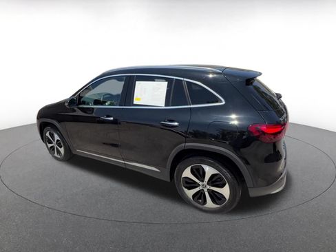 Used 2025 Mercedes-Benz GLA 250 image 9