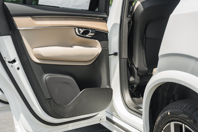New 2026 Volvo XC90 B6 Plus w/ Protection Package Premier AWD/4WD image 39