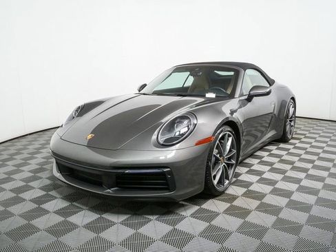 Certified 2020 Porsche 911 Carrera 4 image 1