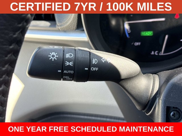 Used 2024 Toyota Sienna XLE w/ XLE Plus Package FWD image 27