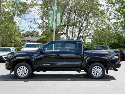Certified 2024 Toyota Tacoma SR5 AWD/4WD image 2