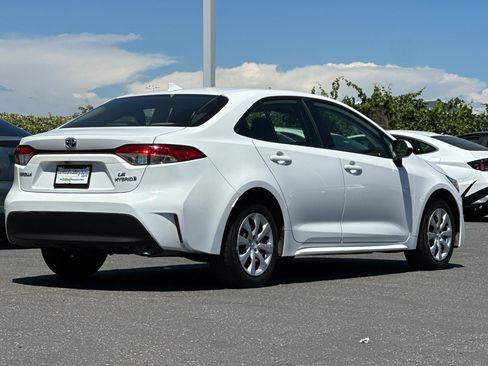 Used 2023 Toyota Corolla LE FWD image 4