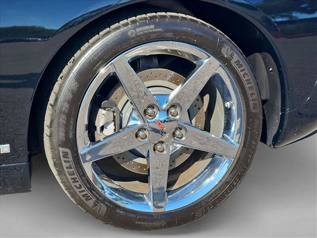 Used 2007 Chevrolet Corvette Coupe w/ Preferred Equipment Group RWD image 28