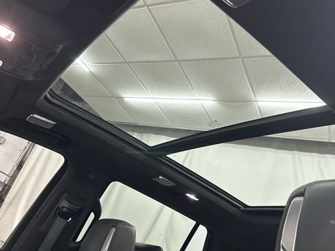 Used 2021 Cadillac Escalade Premium Luxury Platinum image 23