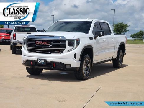 Used 2024 GMC Sierra 1500 AT4 w/ AT4 Preferred Package AWD/4WD image 6