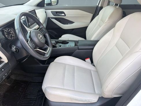 Used 2023 Nissan Rogue SV w/ SV Premium B Package FWD image 5