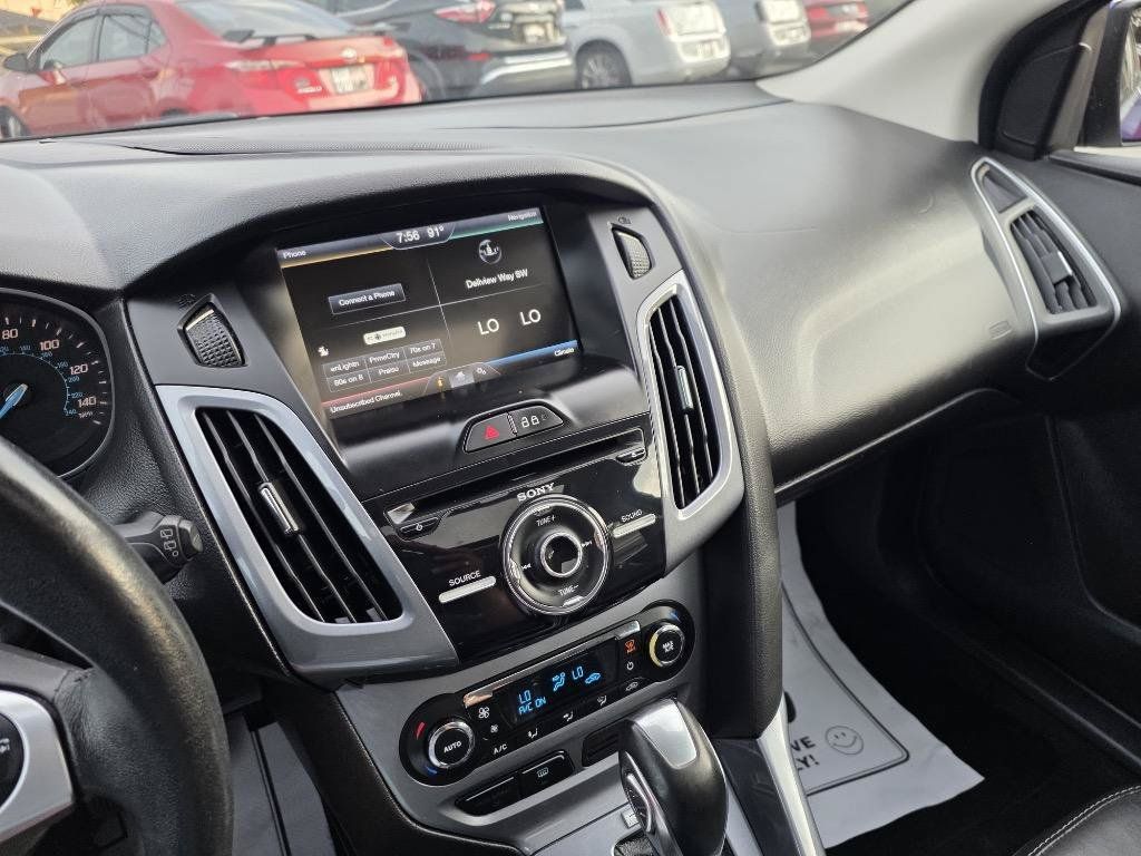 Used 2014 Ford Focus Titanium FWD image 18