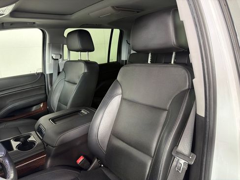 Used 2019 GMC Yukon XL SLT w/ Open Road Package AWD/4WD image 13