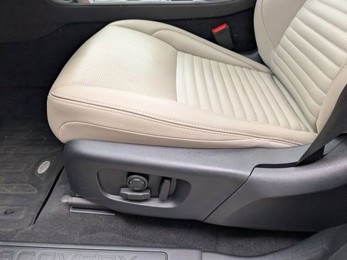 Certified 2025 Land Rover Discovery Sport S image 29