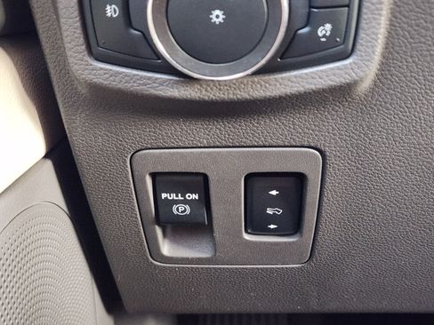 Used 2021 Ford Expedition Max Limited AWD/4WD image 19