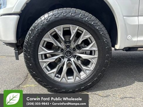 Used 2018 Ford F150 Platinum w/ Technology Package AWD/4WD image 9