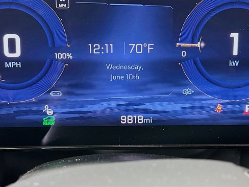 Used 2025 Chevrolet Equinox EV RS FWD image 19