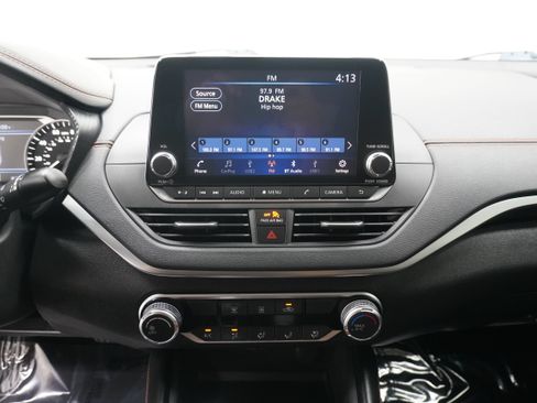Used 2019 Nissan Altima 2.5 SR FWD image 18