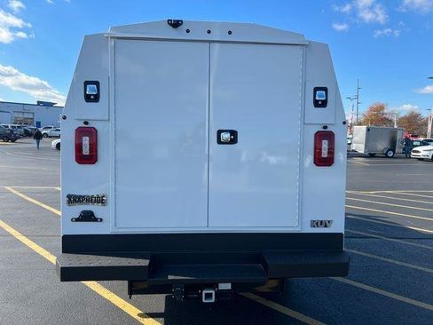 New 2025 Chevrolet Express 3500 w/ Power Convenience Package image 5