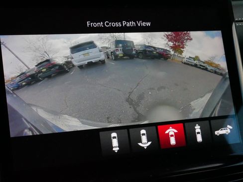 Used 2024 Jeep Grand Cherokee L Limited w/ Luxury Tech Group II image 31