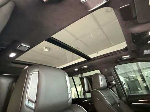 Used 2022 Cadillac Escalade Sport Platinum AWD/4WD image 12