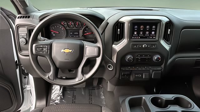 Used 2025 Chevrolet Silverado 1500 Custom RWD image 10