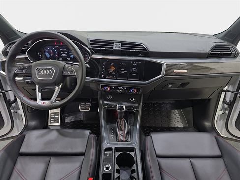 Certified 2025 Audi Q3 2.0T Premium Plus w/ Premium Plus Package image 10