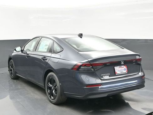 New 2025 Honda Accord SE image 4