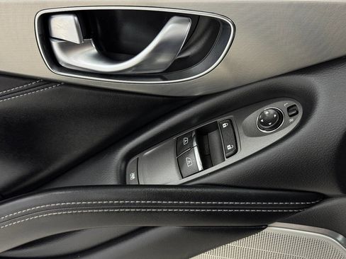 Used 2019 INFINITI Q60 3.0t Luxe image 51