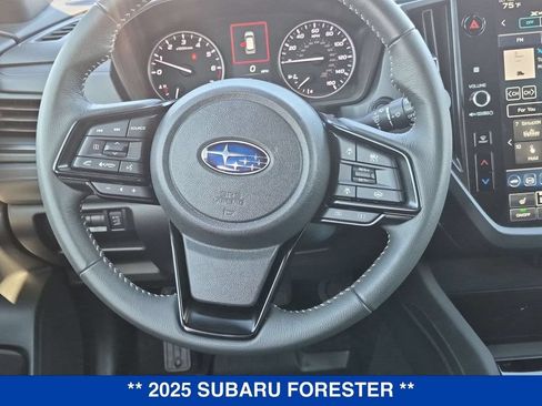 Used 2025 Subaru Forester Premium AWD/4WD image 19