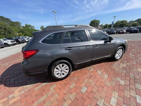Used 2019 Subaru Outback 2.5i AWD/4WD image 35