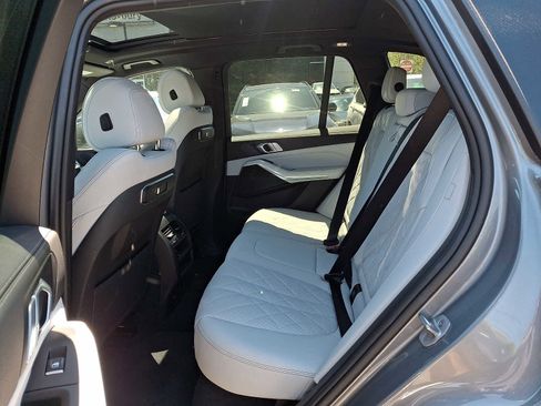 Certified 2024 BMW X5 xDrive40i AWD/4WD image 11