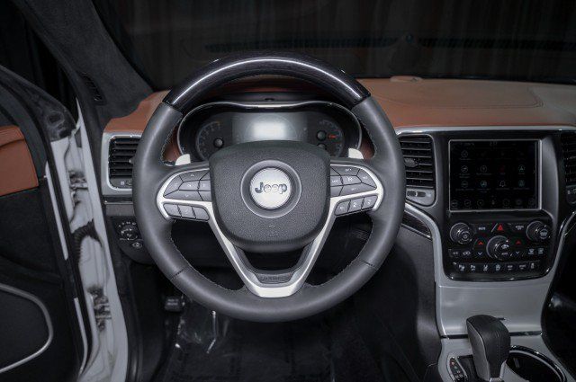 Used 2018 Jeep Grand Cherokee Summit AWD/4WD image 20