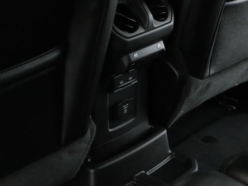 Used 2021 Jeep Wrangler Unlimited Sahara image 6