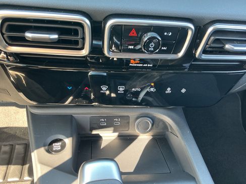 Certified 2026 Nissan Sentra SV w/ Floor Mat Package FWD image 18