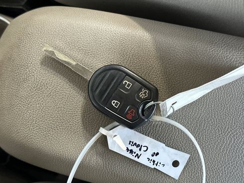 Used 2015 Ford Fiesta SE FWD image 25