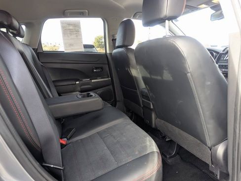 Used 2024 Mitsubishi Outlander Sport SE image 31