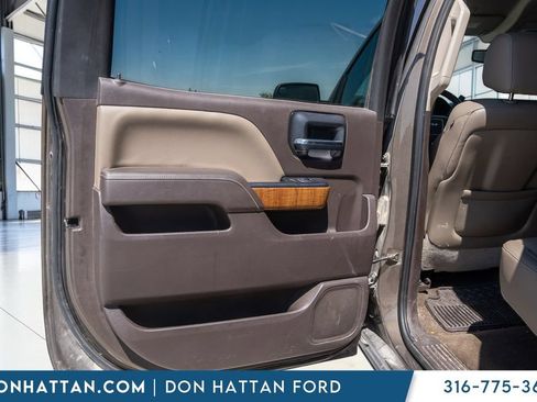 Used 2014 GMC Sierra 1500 SLT w/ SLT Preferred Package AWD/4WD image 19