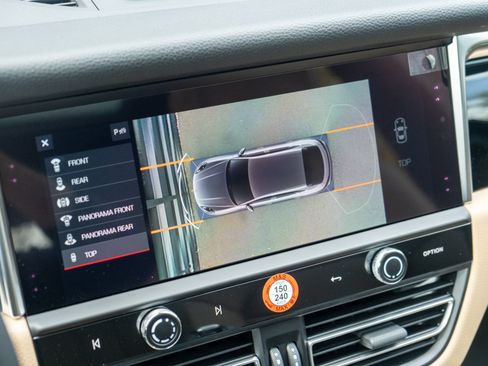 Certified 2026 Porsche Macan AWD/4WD image 29