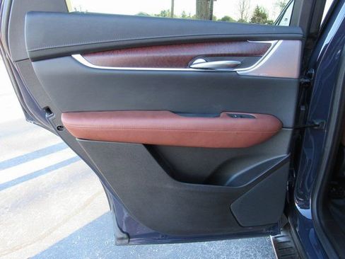 Certified 2025 Cadillac XT5 Premium Luxury w/ LPO, Bronce Accent Package image 28