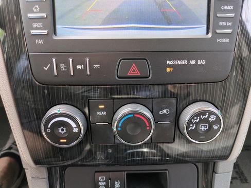 Used 2017 Chevrolet Traverse LT FWD image 28