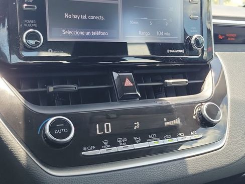 Used 2021 Toyota Corolla LE FWD image 28