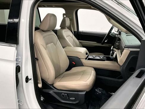 Used 2024 Ford Expedition Max Limited image 8