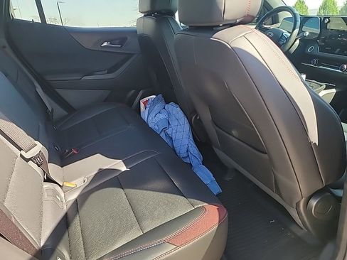 Used 2025 Chevrolet Equinox RS image 11