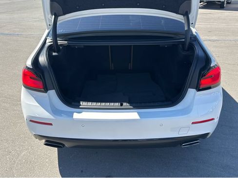 Used 2021 BMW 540i w/ Premium Package RWD image 19