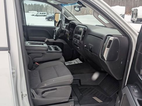 Used 2018 Chevrolet Silverado 1500 LT w/ Redline Edition image 14