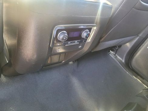 Used 2023 Chevrolet Suburban Premier image 19