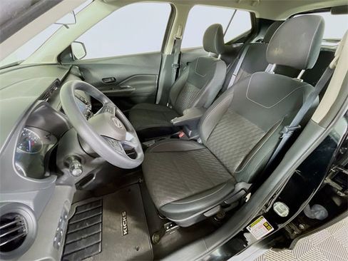 Used 2022 Nissan Kicks S image 20