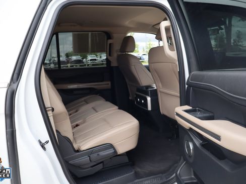Used 2024 Ford Expedition Max XLT AWD/4WD image 29