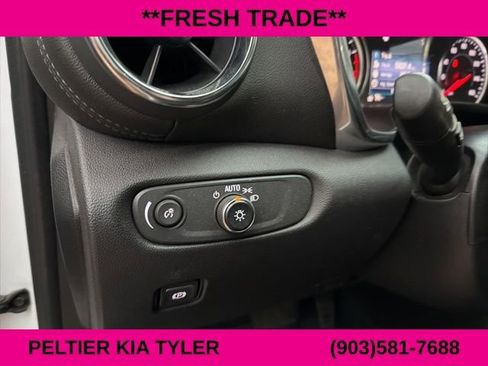 Used 2022 Chevrolet Blazer LT image 17