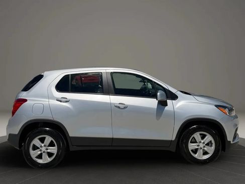 Used 2020 Chevrolet Trax LS FWD image 7