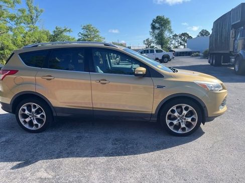 Used 2014 Ford Escape Titanium w/ Equipment Group 401A AWD/4WD image 4